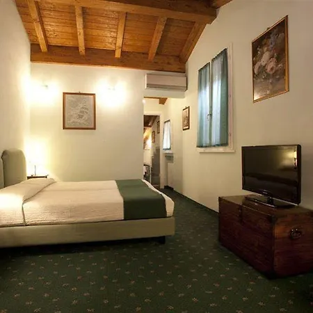 Casa Miramonte Pensión 4*