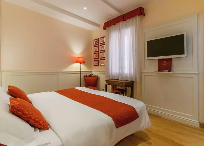 Casa Miramonte 게스트하우스 4*